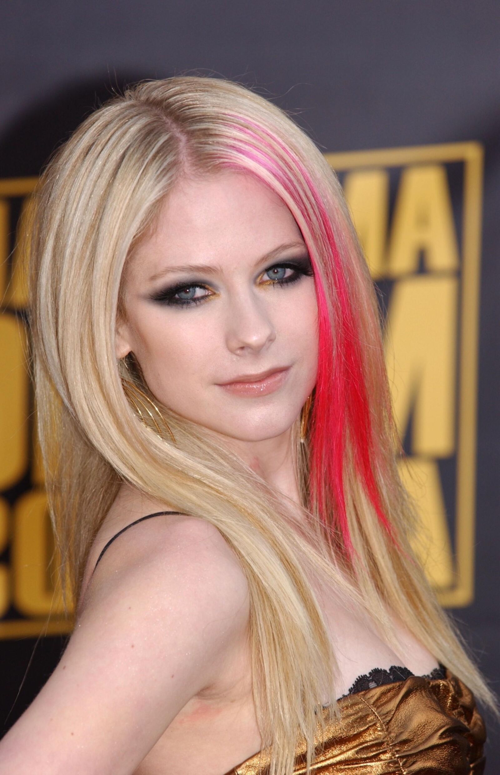 Avril Lavigne prettiest girl ever