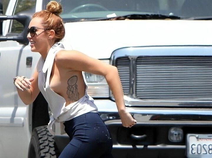 MILEY HOTNESS