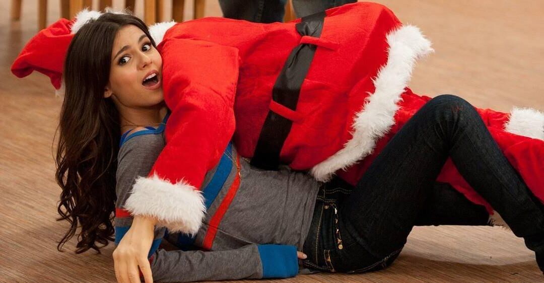 Victoria Justice Christmas Teaser.