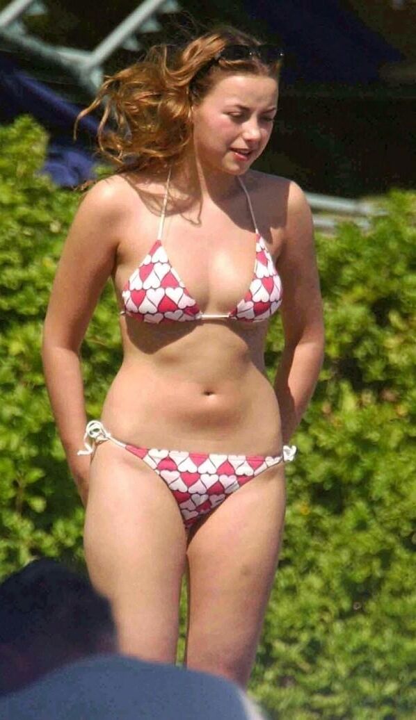 Les gros seins et le joli cul de Charlotte Church