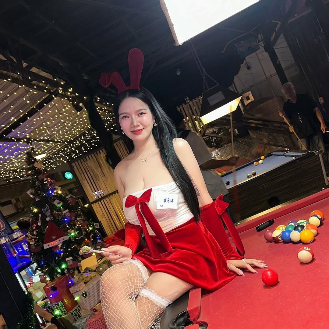 pingpongpond, viande de baise asiatique jetable aux gros seins avec des seins énormes