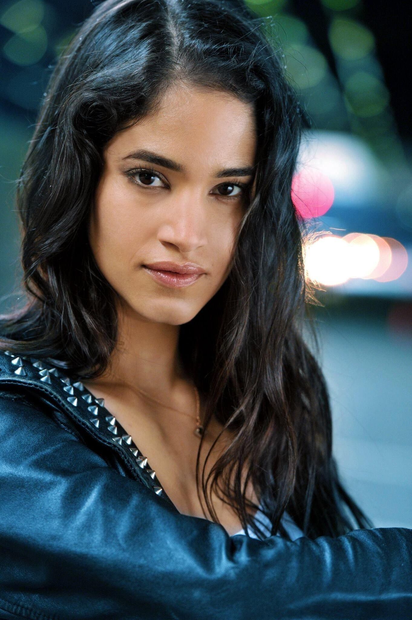 Sofia Boutella est sexy