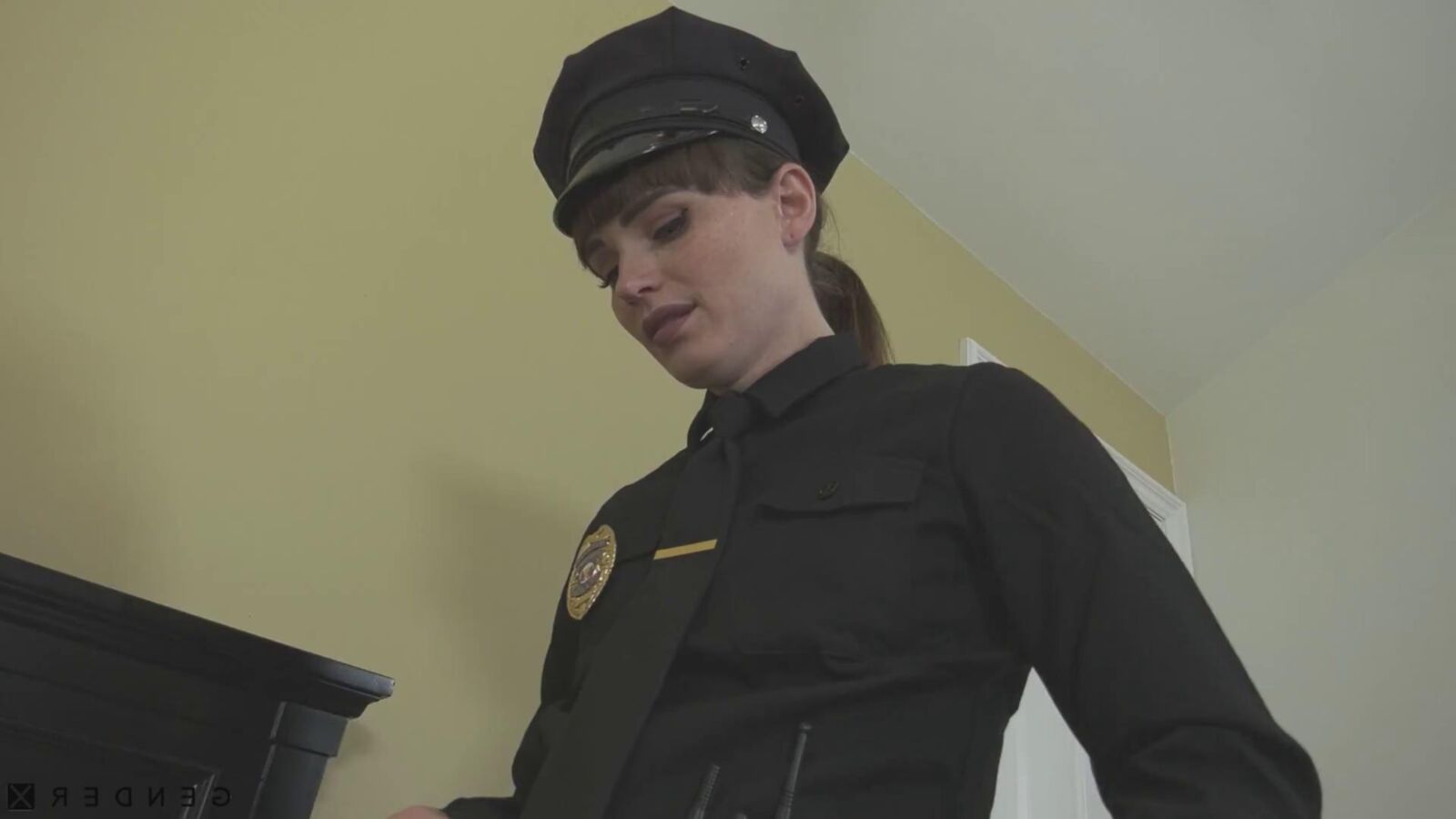 Hot cop Natalie Mars