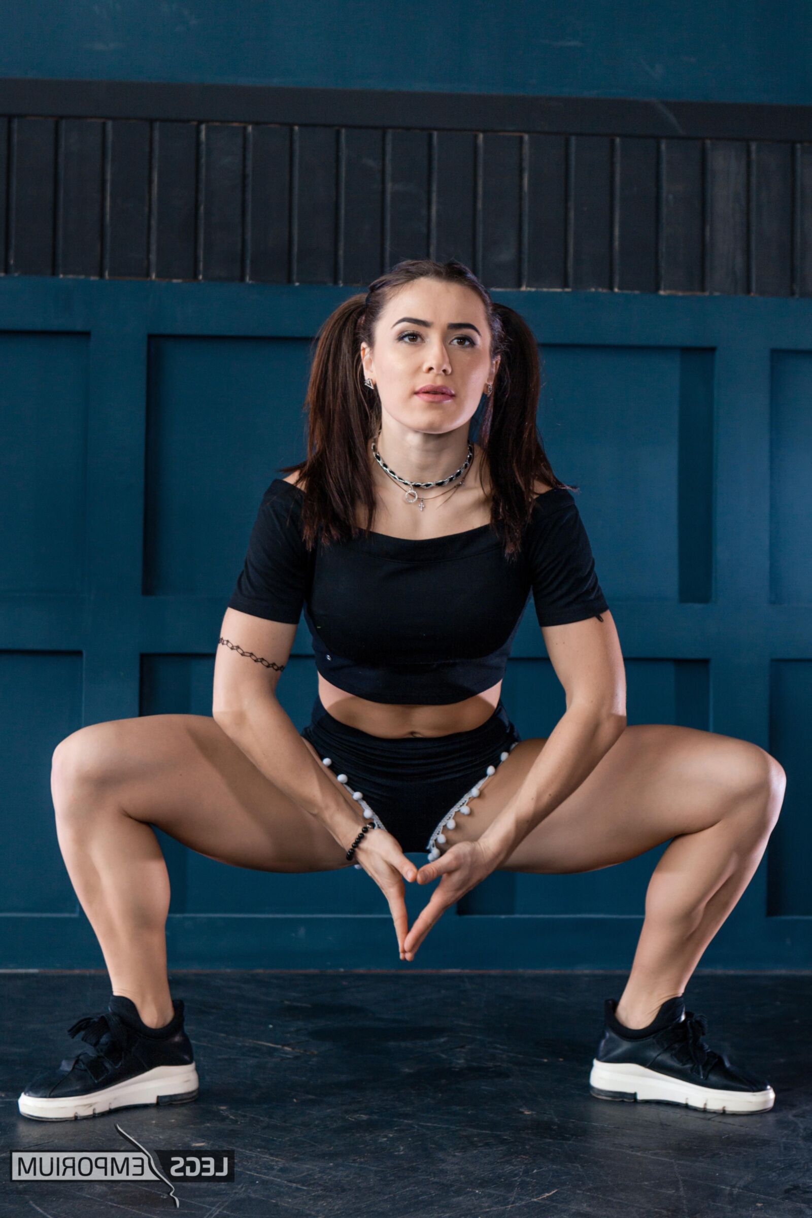 Tamara Voroshenko, reine du twerk aux longues jambes flexibles