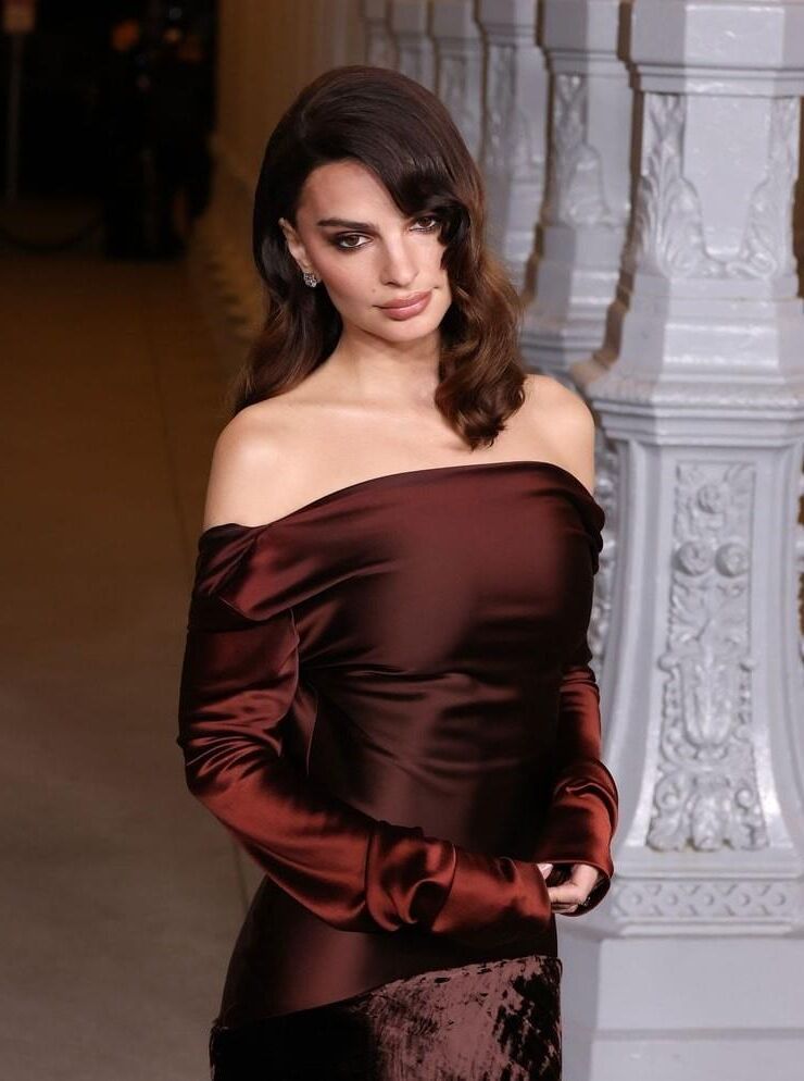 Vestido de Emily Ratajkowski