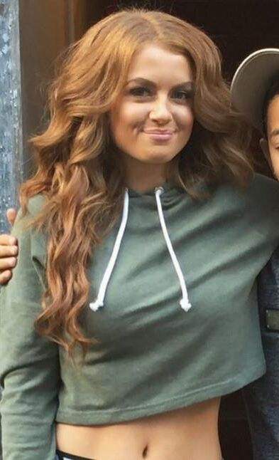 Maisie Smith Photo #