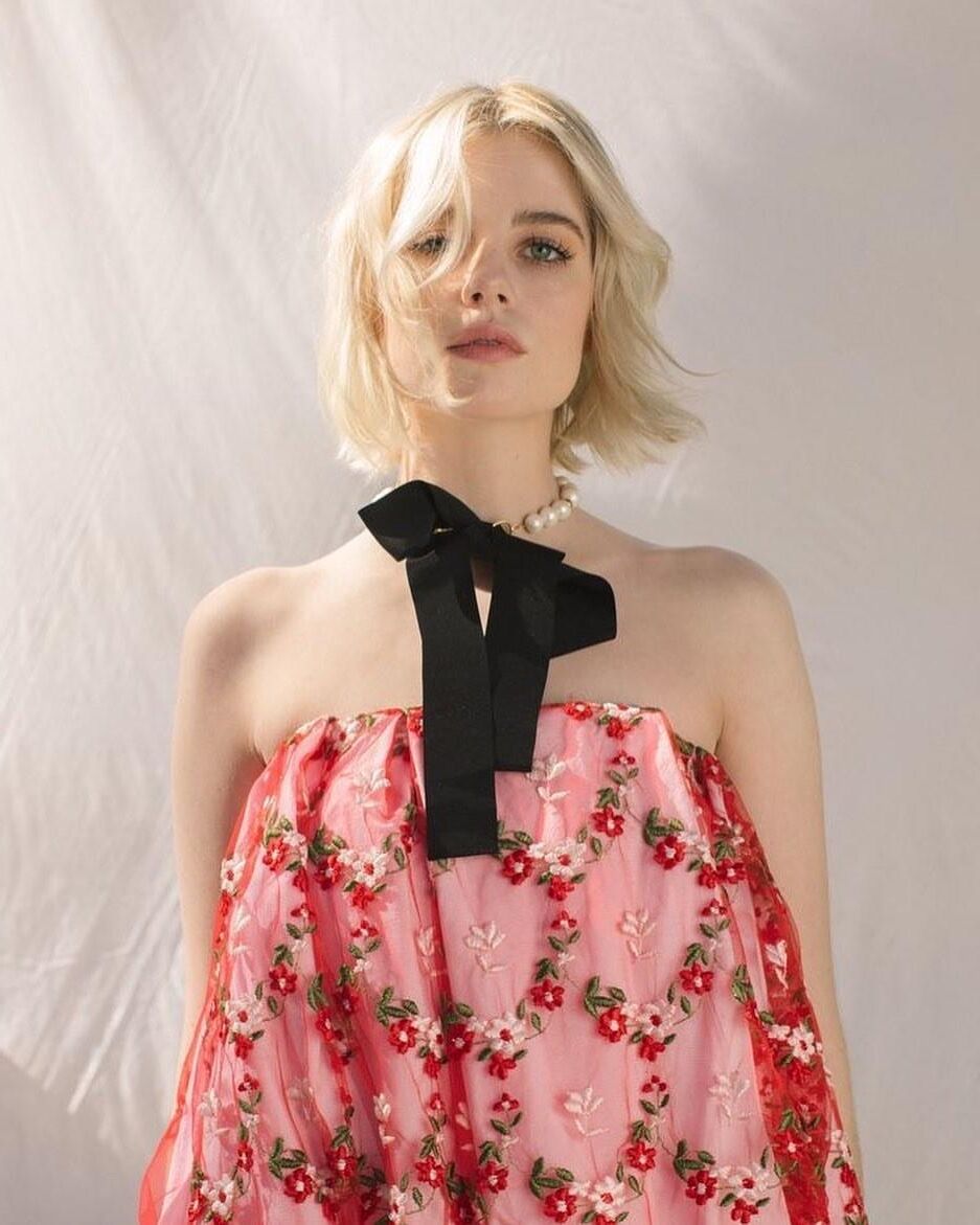 Lucy Boynton Mulher deslumbrante