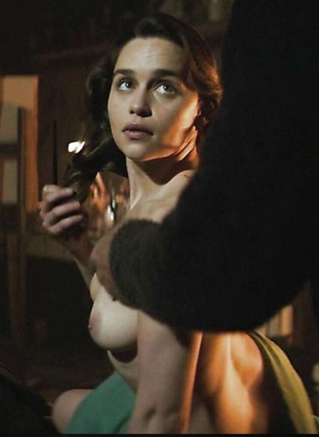 Emilia Clarke Voix de la pierre