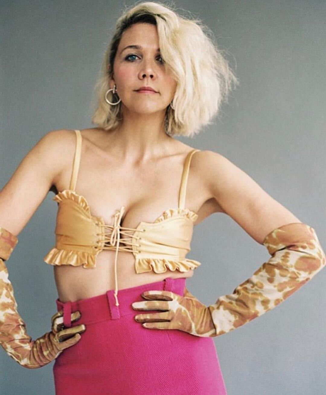 Tits Maggie Gyllenhaal