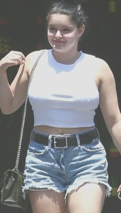 Ariel Winter Photo #