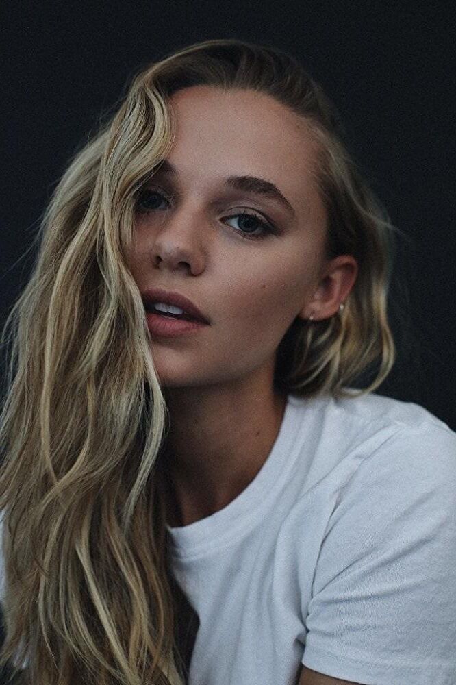 Madison Iseman is hot