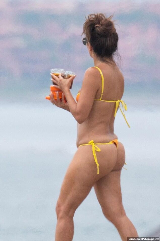 Eva Longoria Sexy Madure Beach