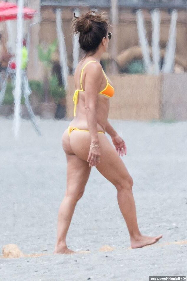 Eva Longoria Sexy Madure Beach