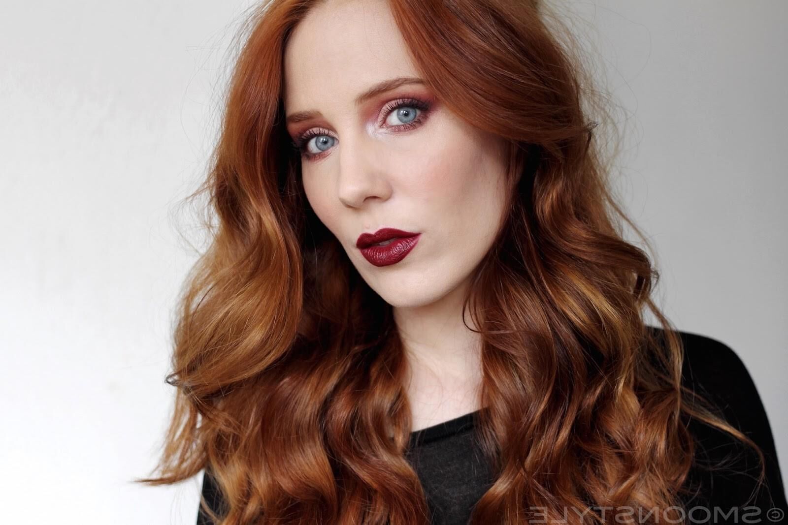 Simone Simons (chanteur néerlandais) ()