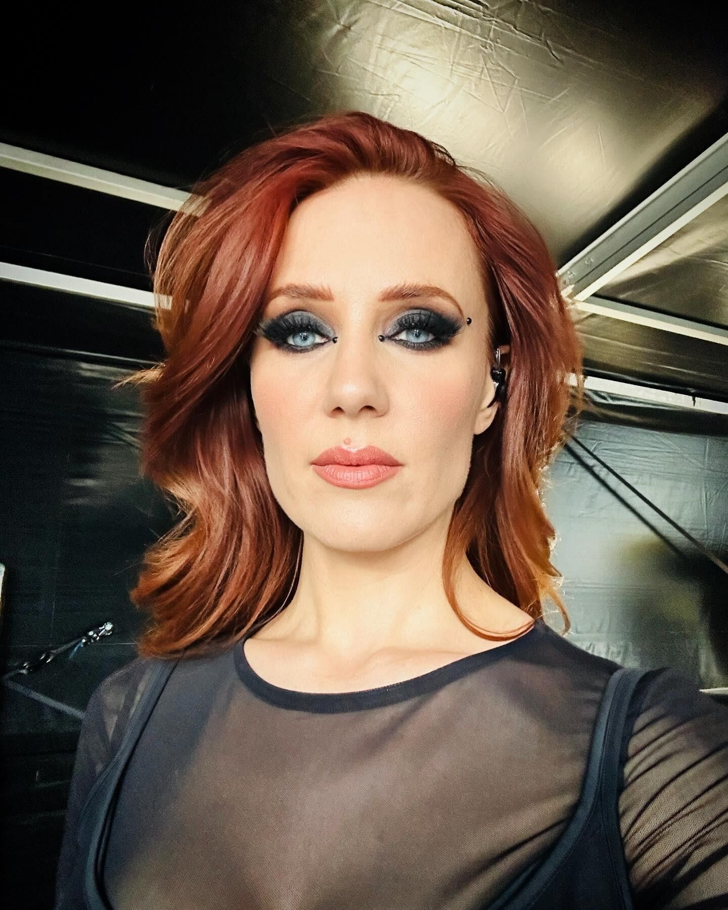 Simone Simons (niederländischer Sänger) ()