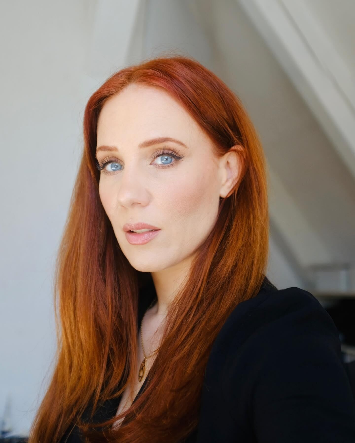 Simone Simons (niederländischer Sänger) ()