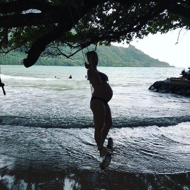 Erika Christensen enceinte