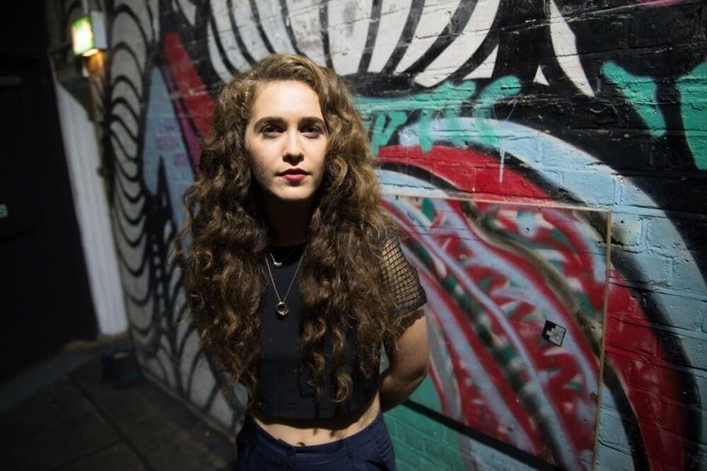 Rae Morris süßer britischer Indie -Pop -Sänger