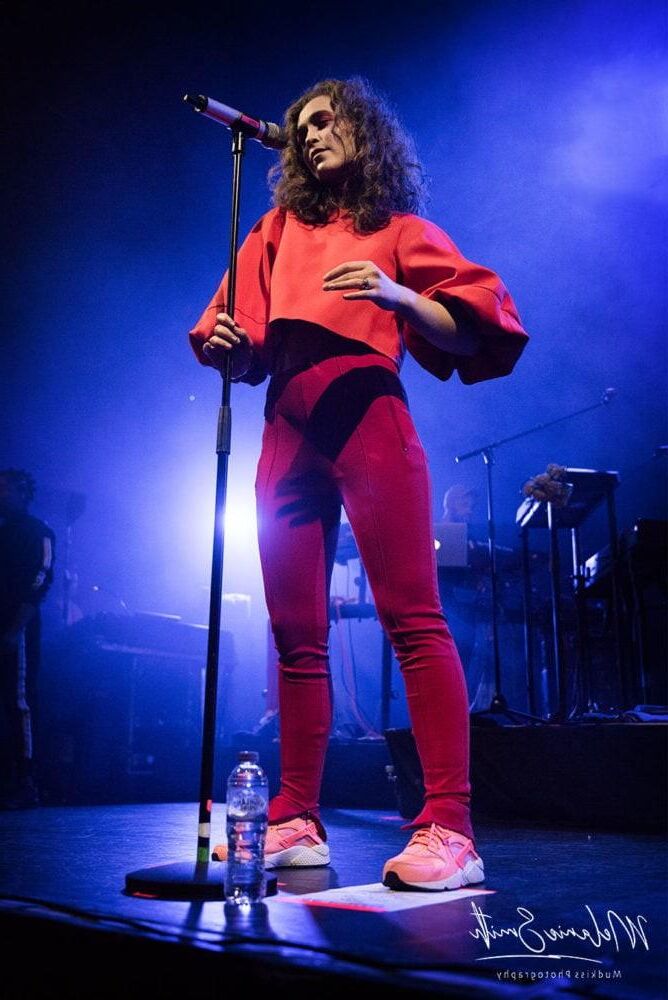 Rae Morris süßer britischer Indie -Pop -Sänger