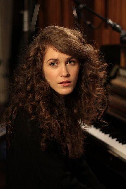 Rae Morris süßer britischer Indie -Pop -Sänger