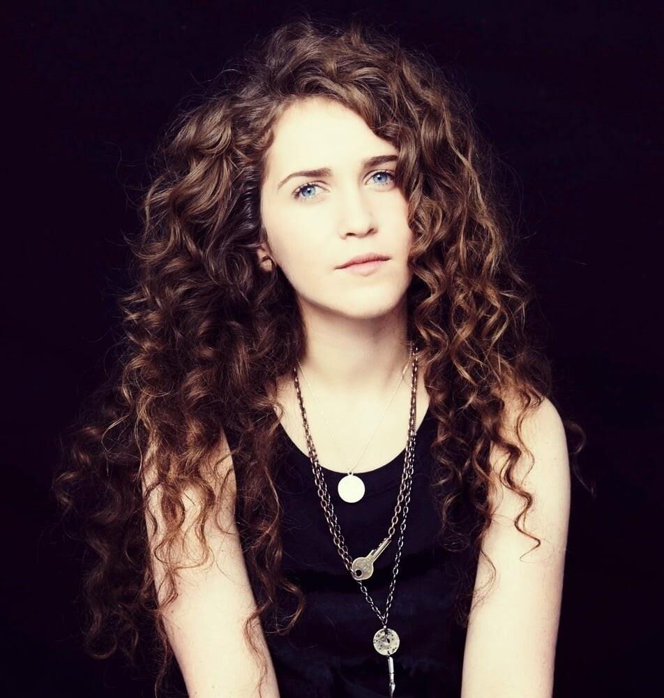 Rae Morris süßer britischer Indie -Pop -Sänger