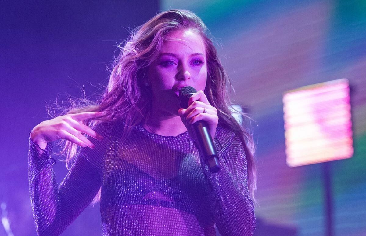 Zara Larsson tritt bei Eventim Apollo in London auf //