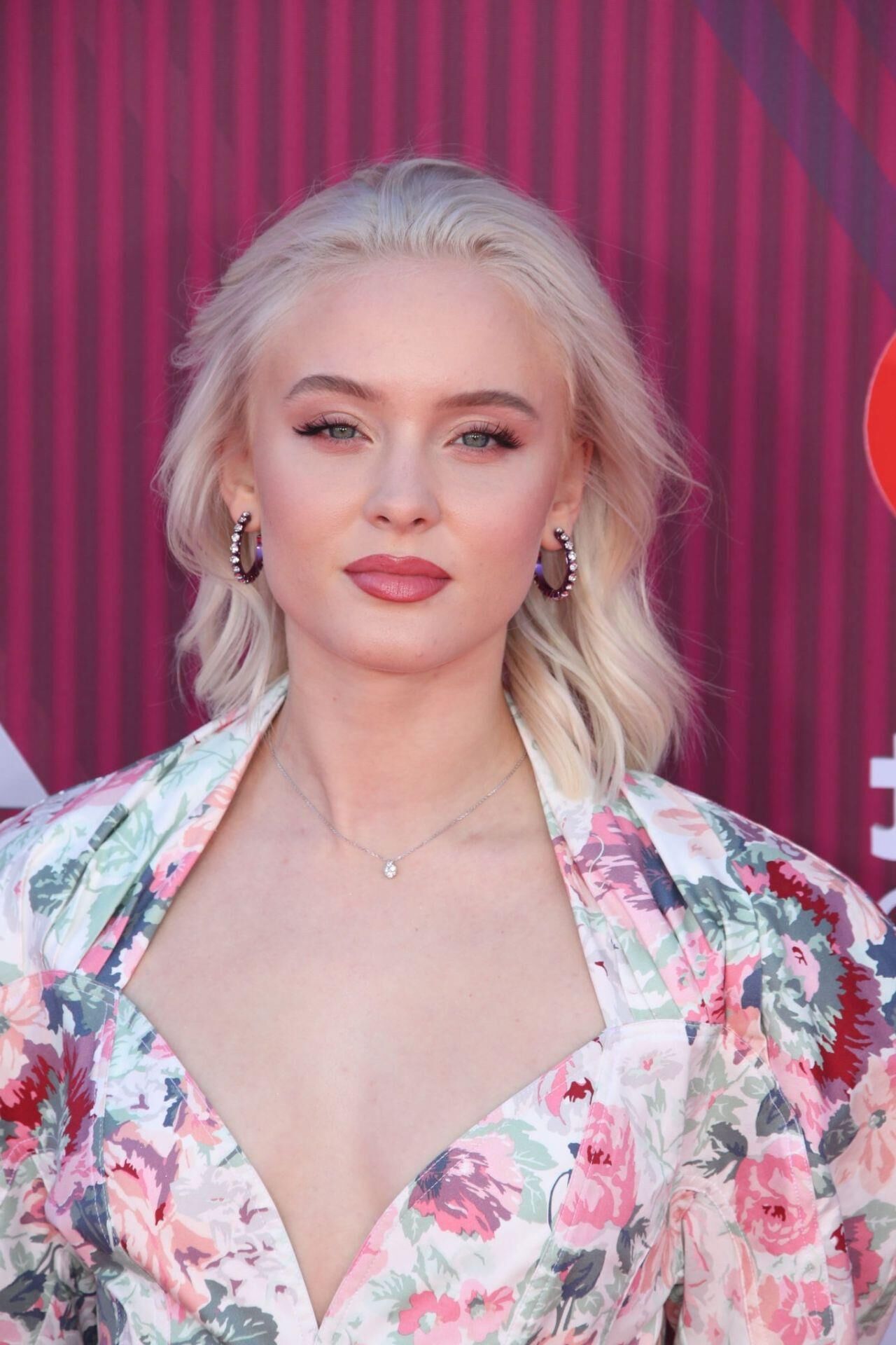 Zara Larsson en IHeartRadio Music Awards