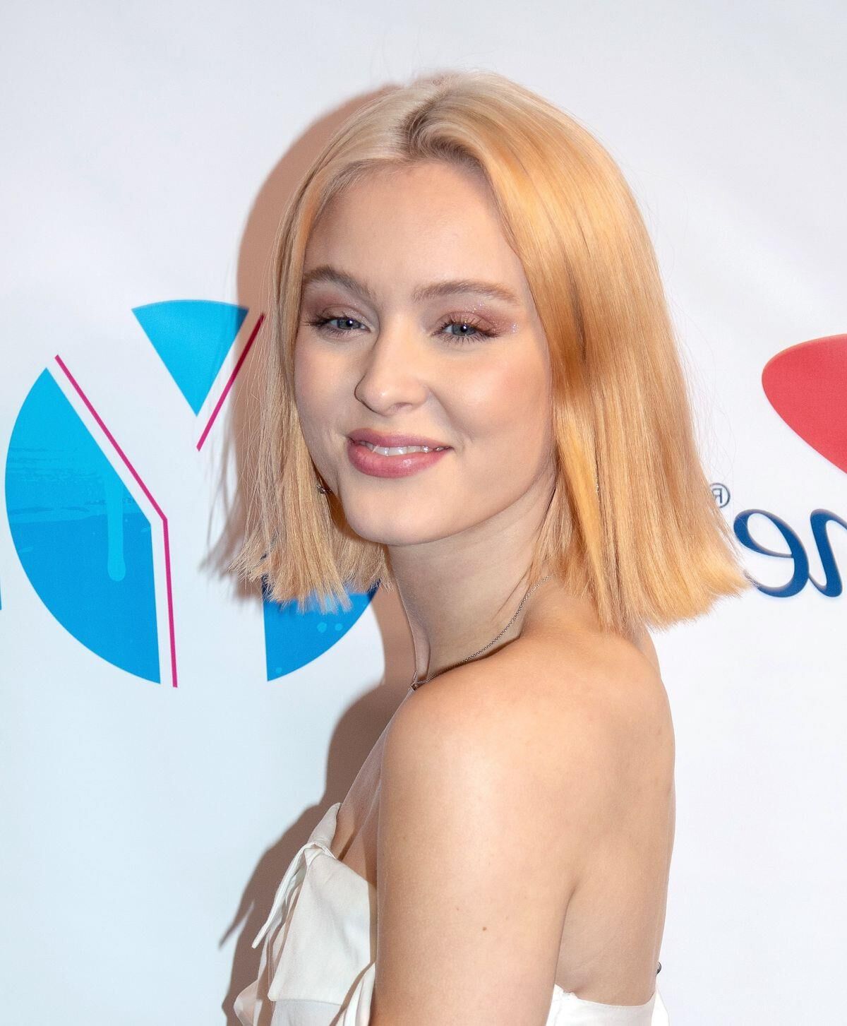 Zara Larsson - Y’s Jingle Ball