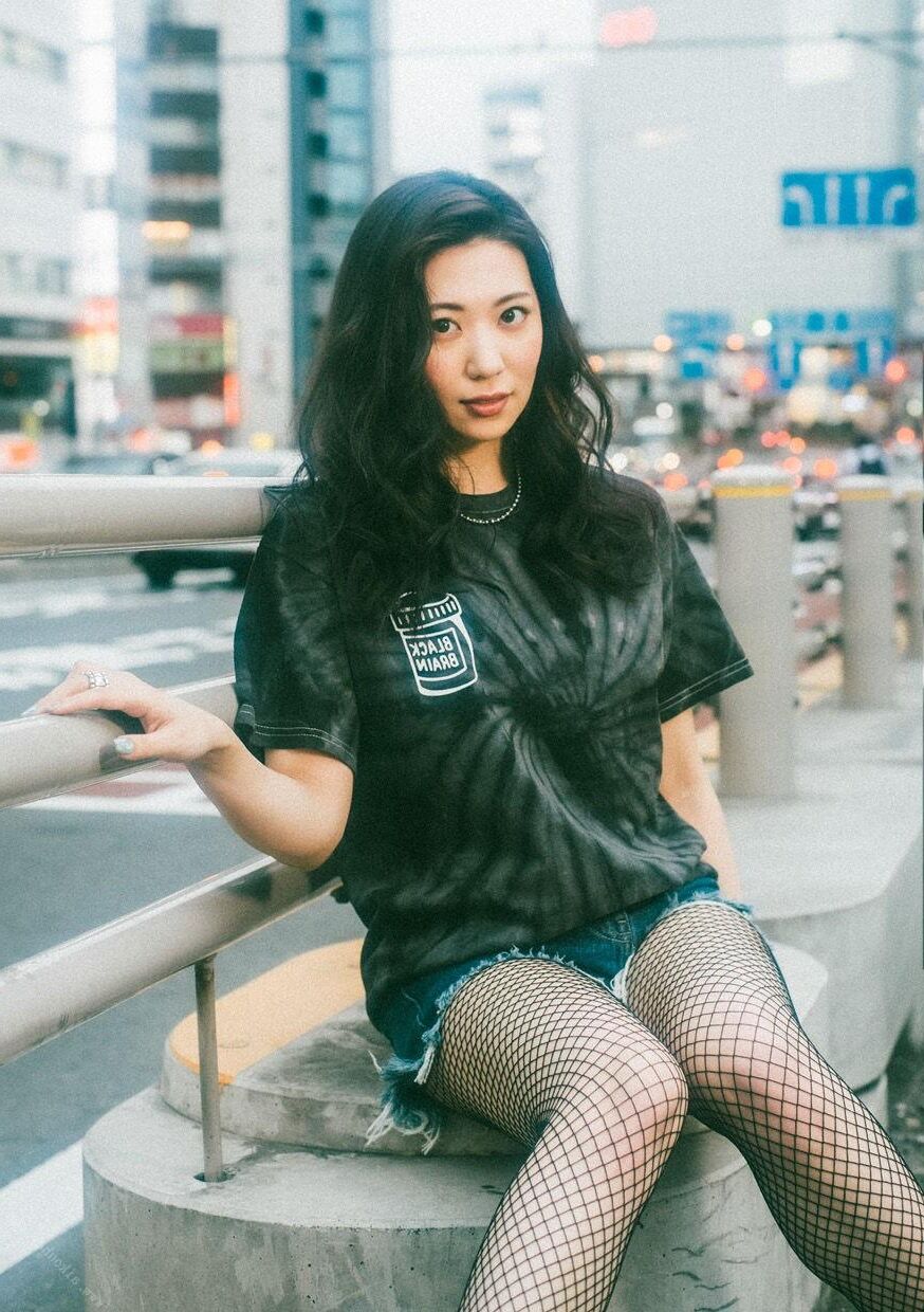 Yaka Yamagishi Newlook Girl Meets Street