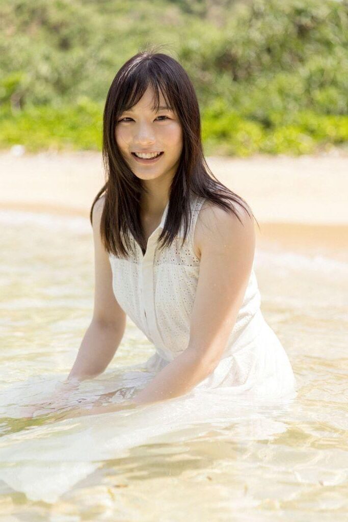 Airi Suzumura Photobook Okinawa Photo No. Shining