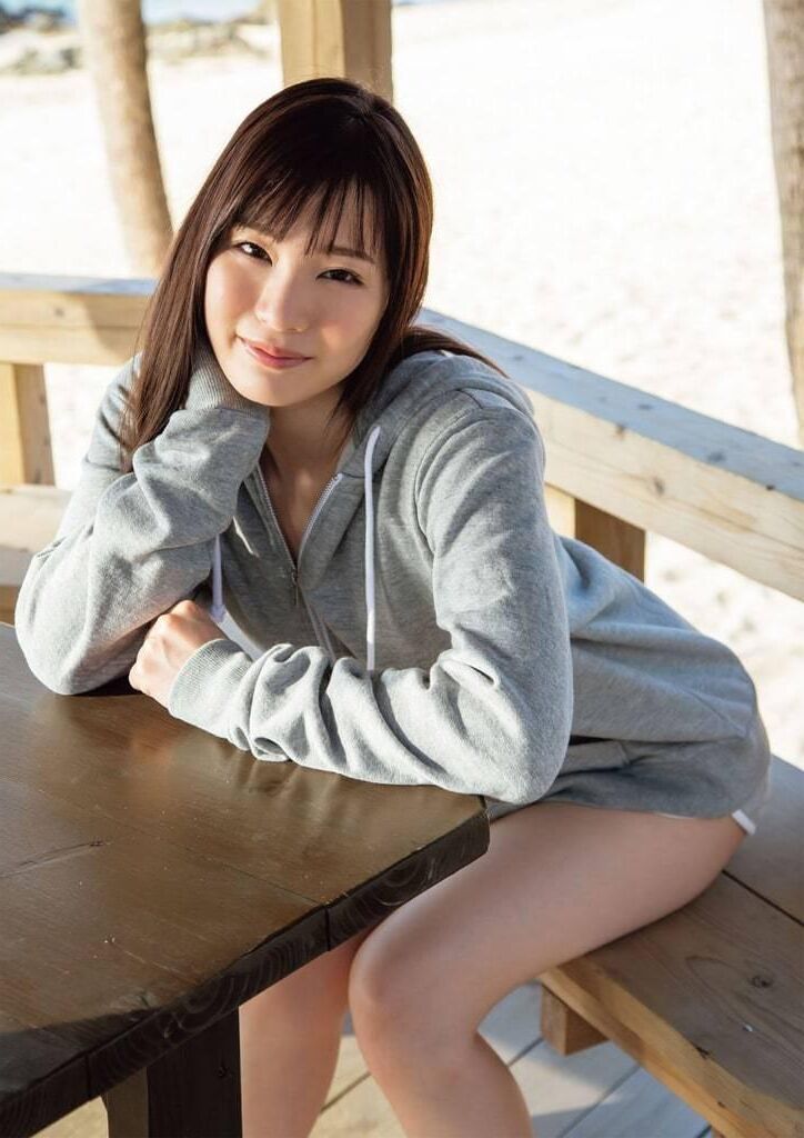 Airi Suzumura Photobook Kami Yuki