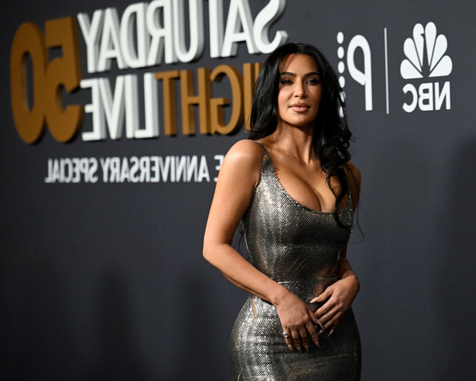 Kim Kardashian chega ao SNL: The Anniversary Special