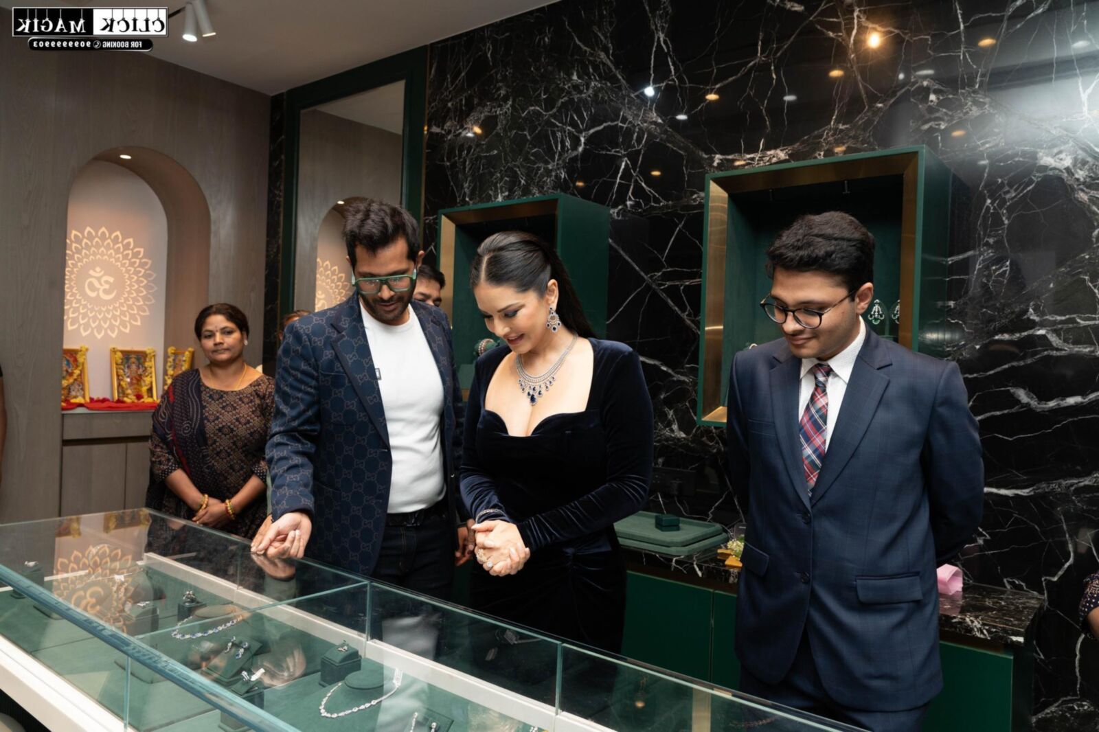 Sunny Leone Grand inauguração de Gupta Gold Hyderabad DEC