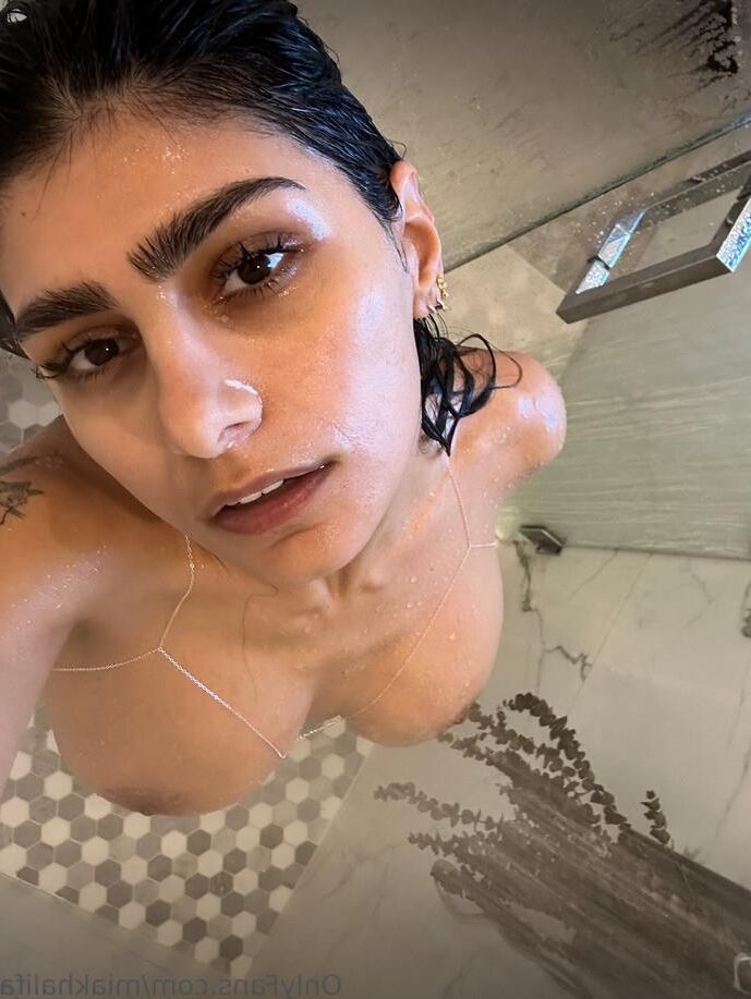 Album de Mia Khalifa