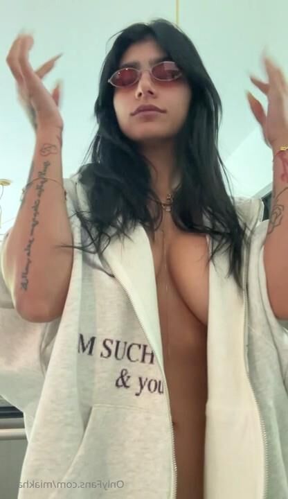 Album de Mia Khalifa