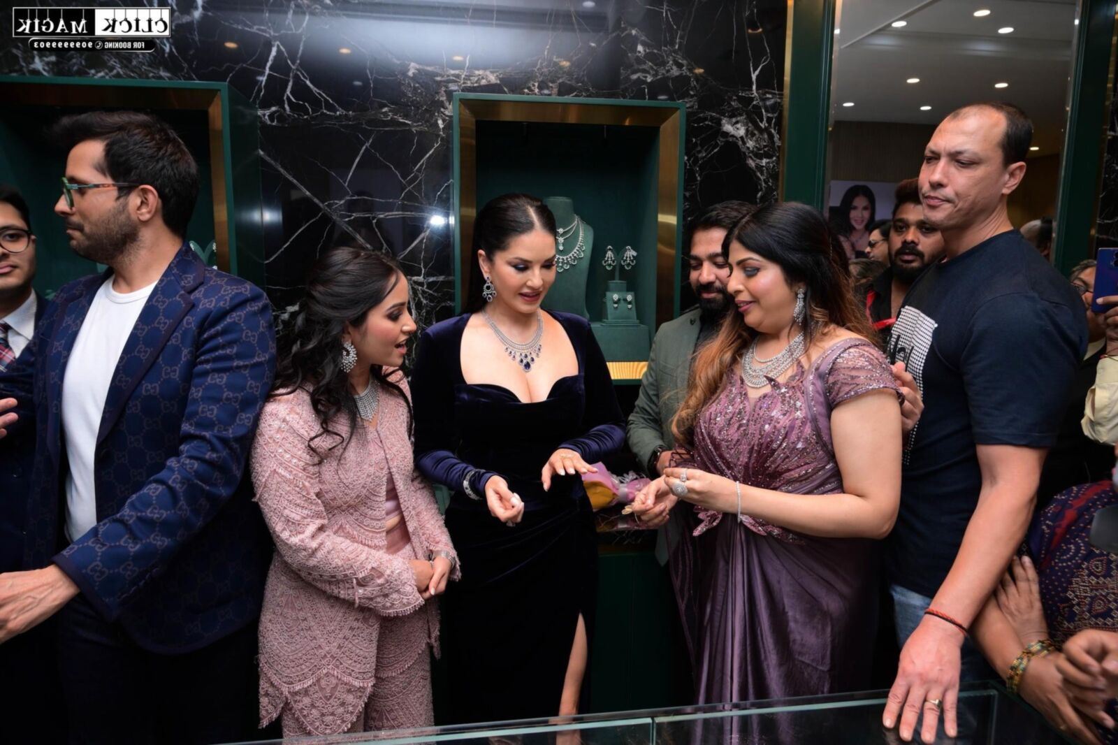 Sunny Leone Grand inauguração de Gupta Gold Hyderabad DEC