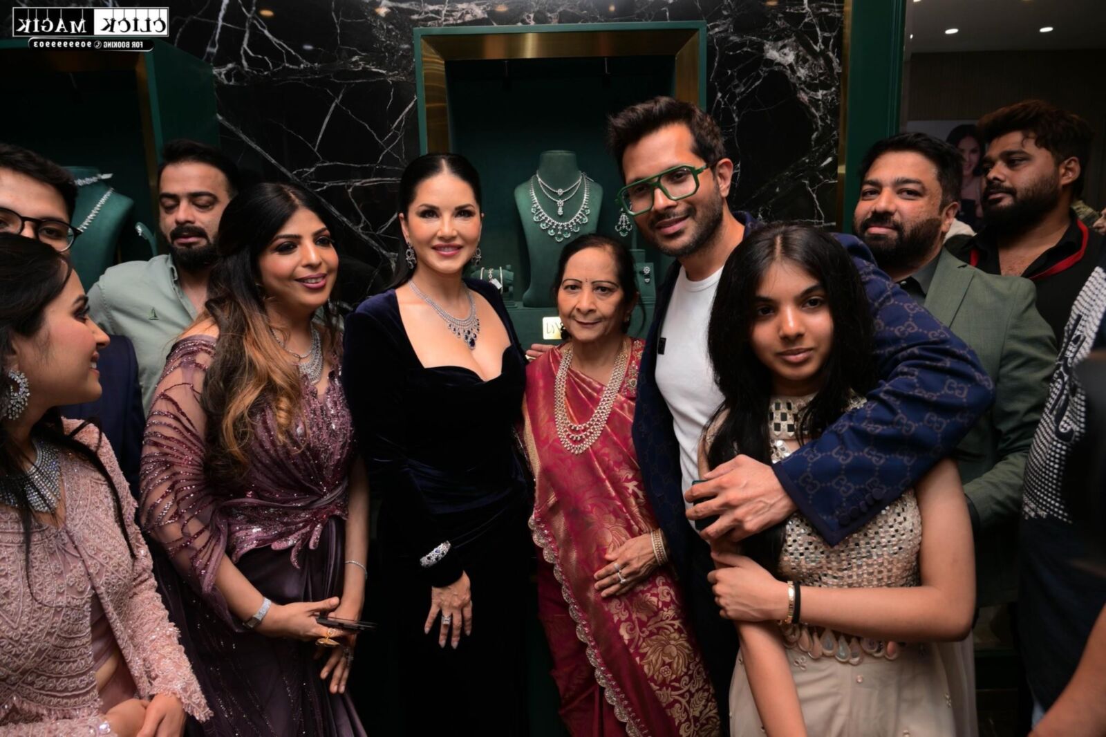 Sunny Leone Grand inauguração de Gupta Gold Hyderabad DEC