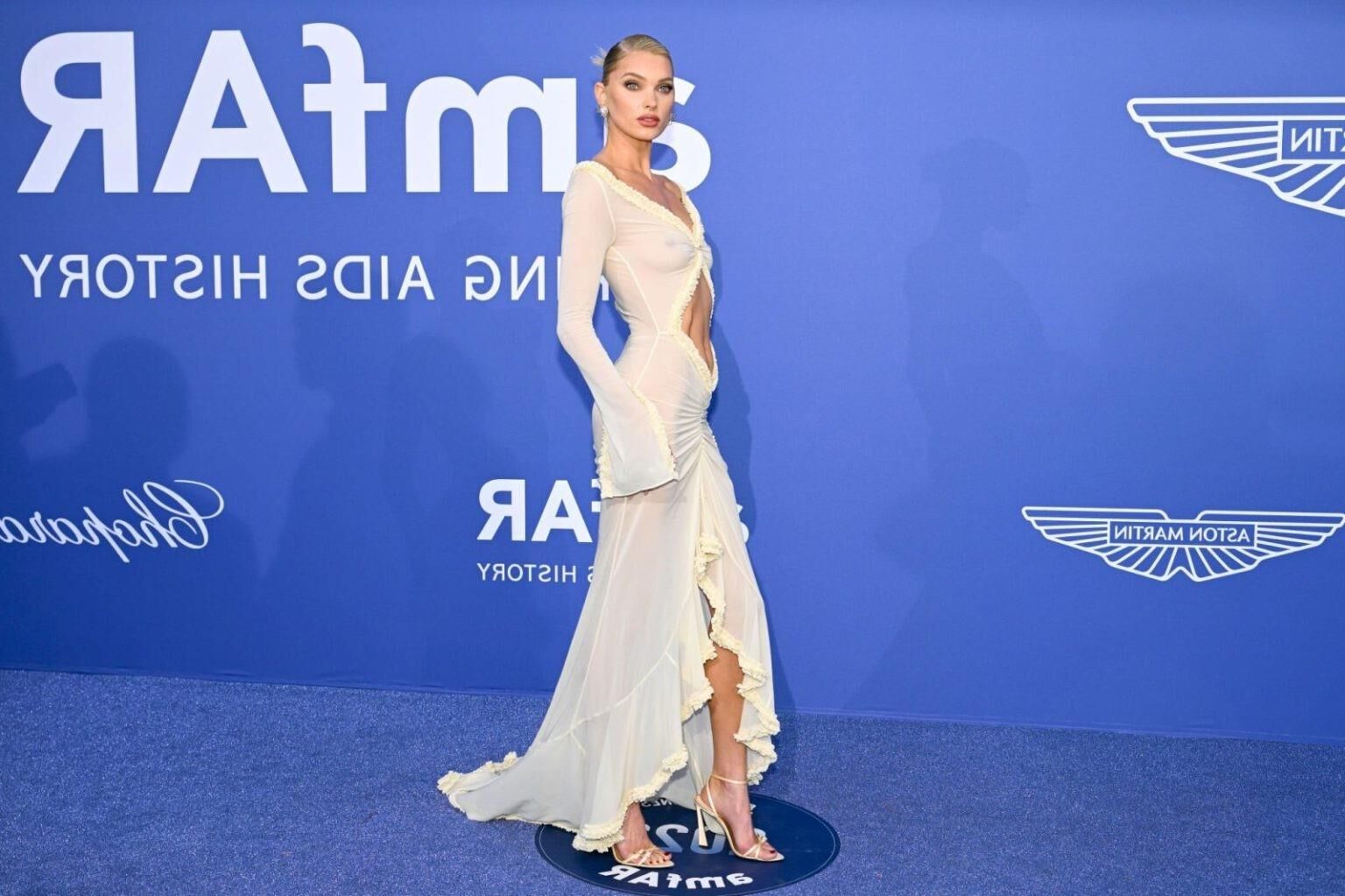 Elsa Hosk Boobs Mamilos Vestido Puro Amfar Cannes