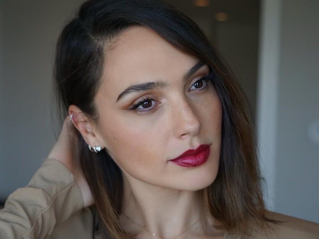 Gal Gadot Red Lips