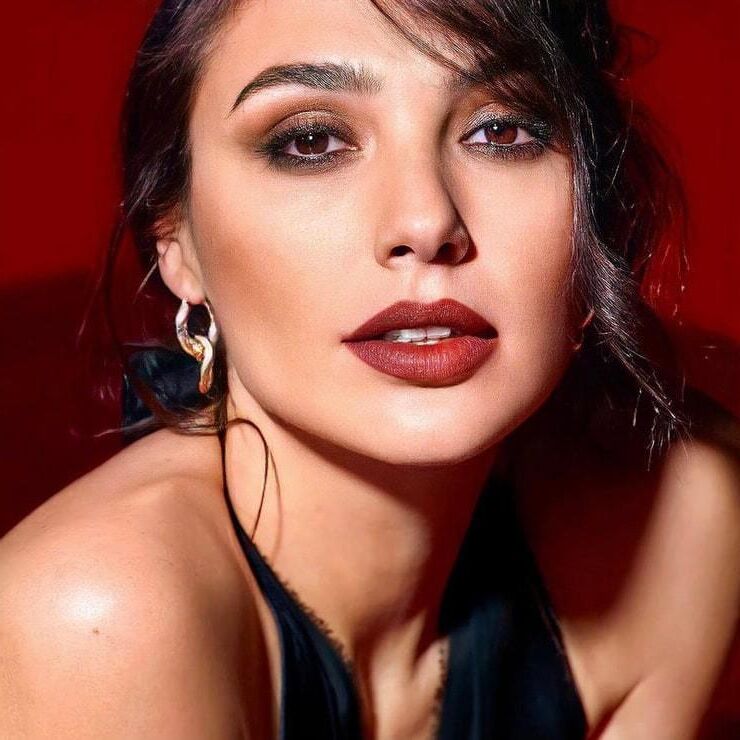 Gal Gadot Red Lips