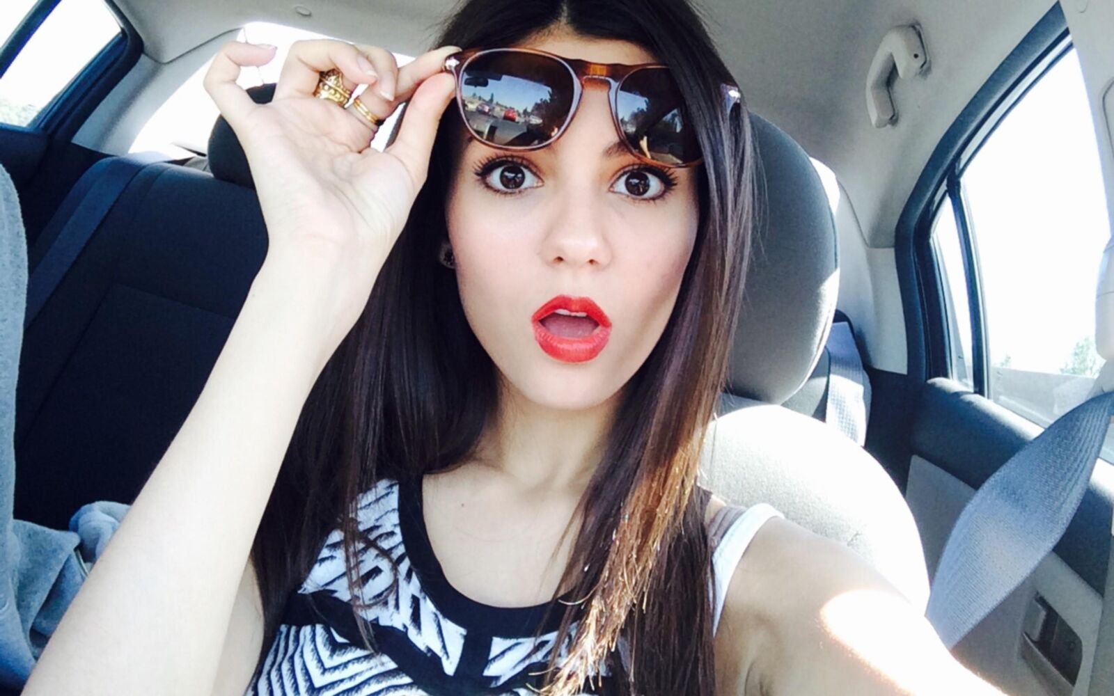 Victoria Justice Lipstick Lover