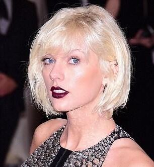 Taylor Swift Red Lips