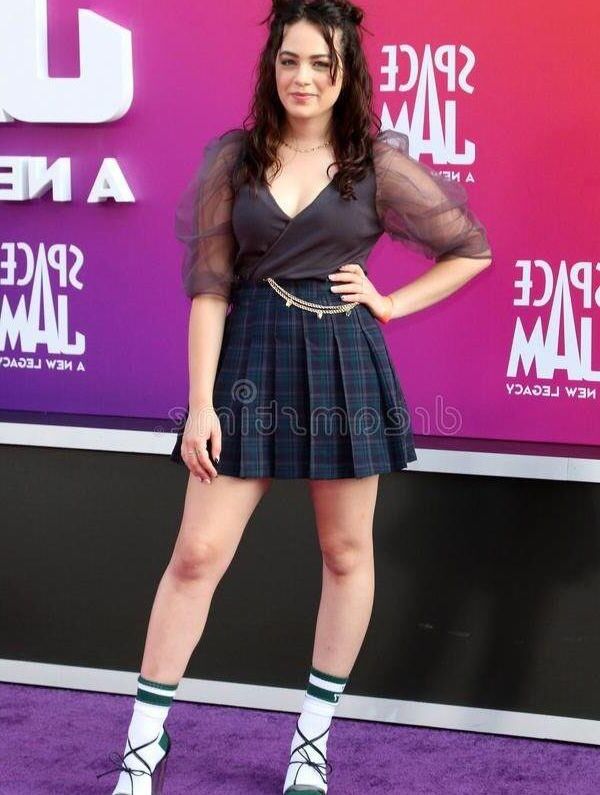 Mary Mouser