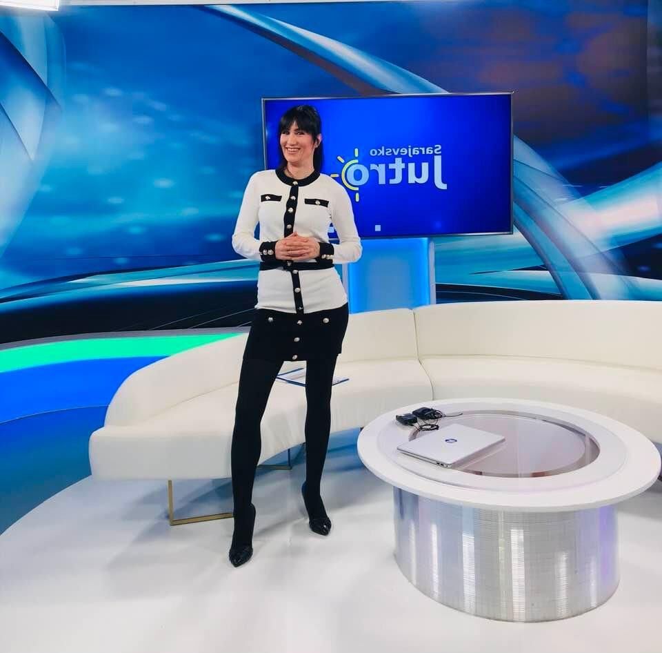 Presentadora de belleza y televisión de Bosnian Vanja Semic