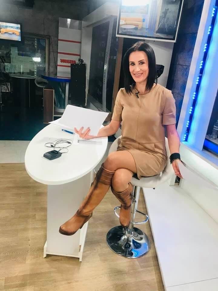 Presentadora de belleza y televisión de Bosnian Vanja Semic