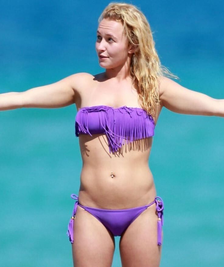 Hayden Panettiere Bikini Teaser