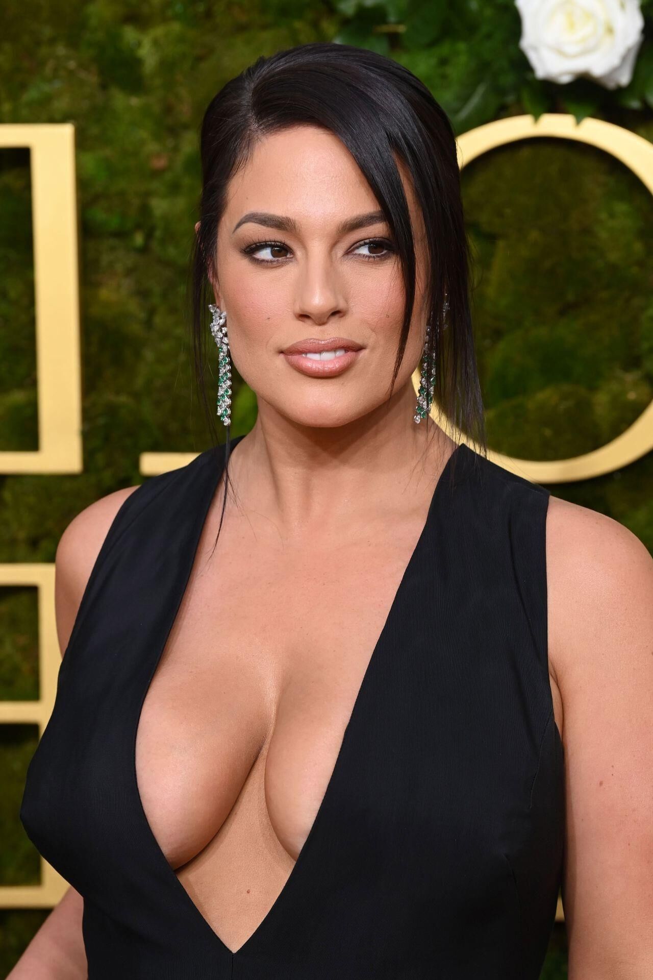 Ashley Graham no Globo de Ouro