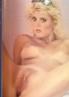 Ginger Lynn 'Oui' Magazine (como 'Cyndi')