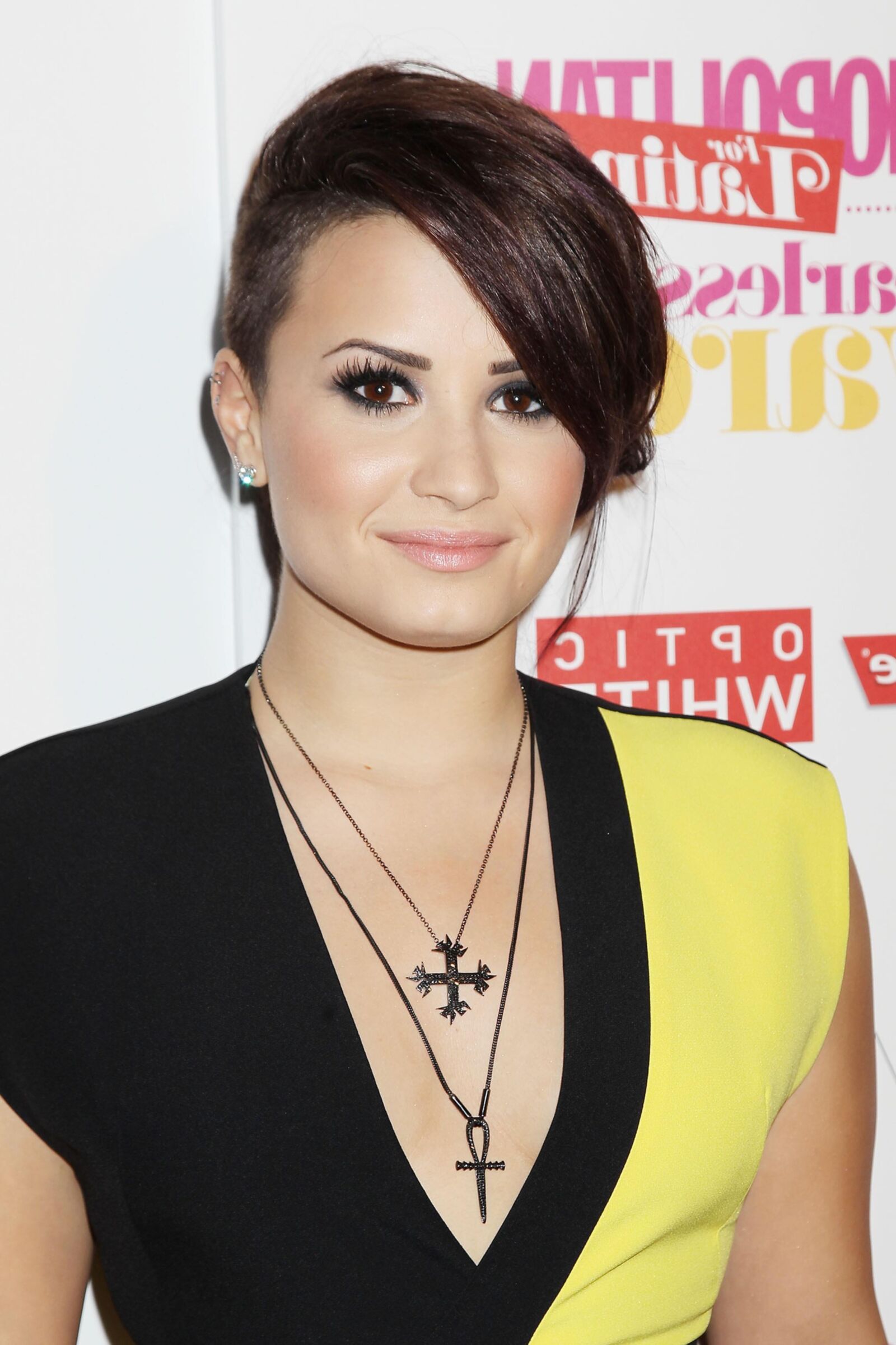 Demi Lovato – Cosmopolitan Fun, Fearless Latina Awards