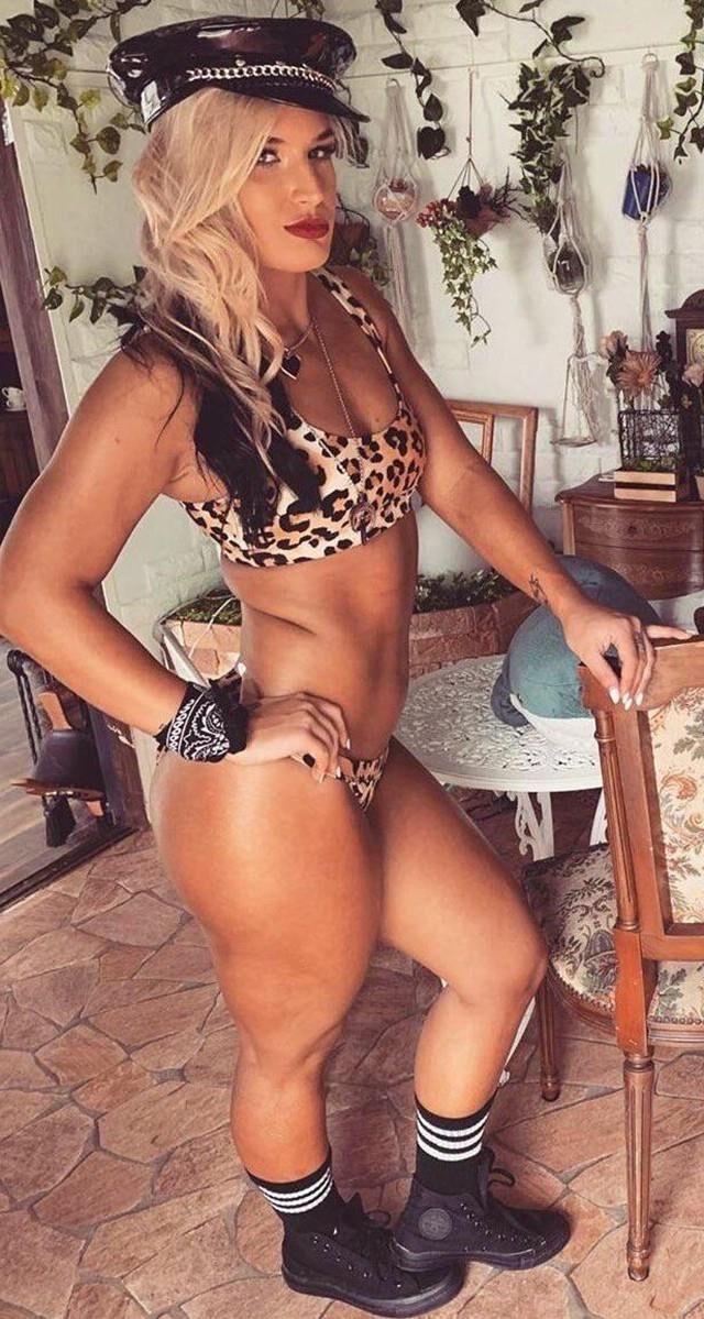 Toni Storm Aussie PAWG Wrestler